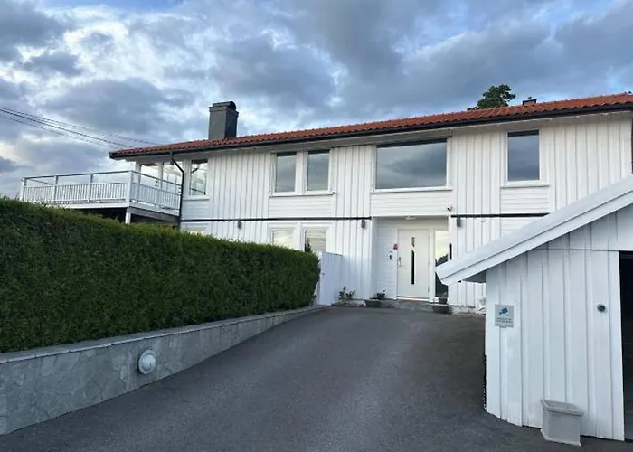 Flott Sorlandshus Leies Ut! 7 Sengeplasser 빌라