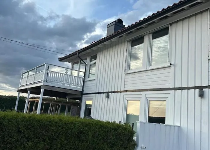 Villa Flott Sorlandshus Leies Ut! 7 Sengeplasser *